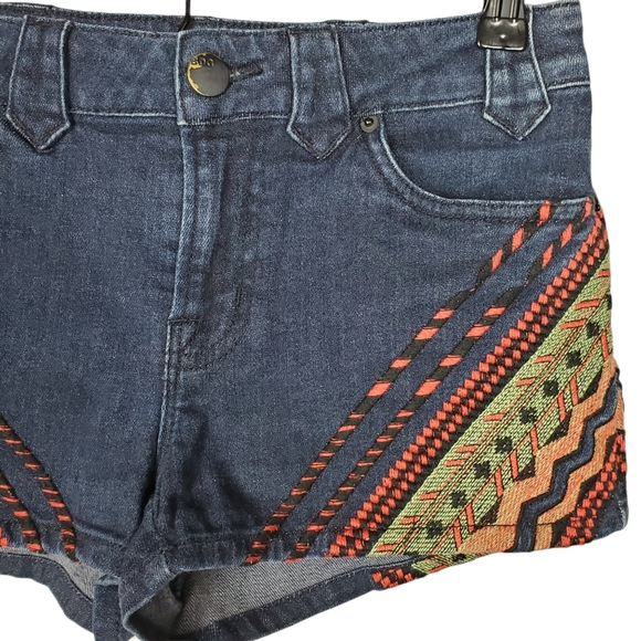 BDG Southwest Tribal Embroidered
Jean Shorts 27 - Picture 3 of 13